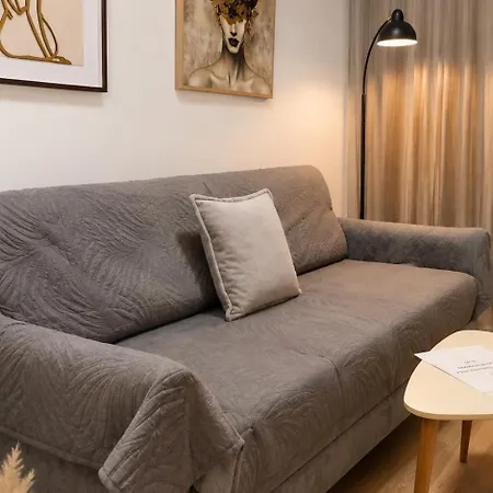Апартаменты Xhuliza House-cozy In Тирана