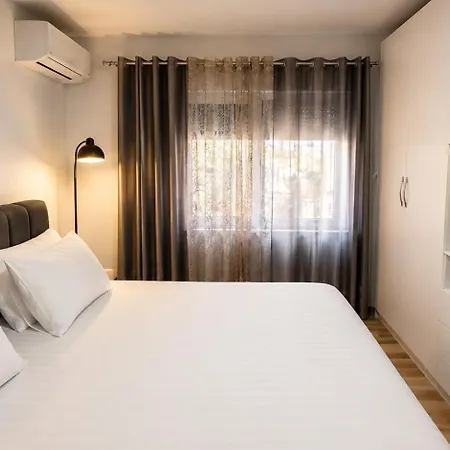 Xhuliza House-cozy In * Тирана